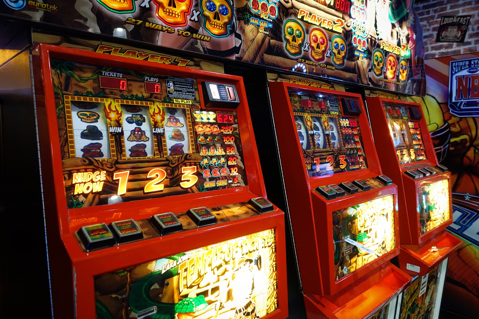 Free arcade slot machines